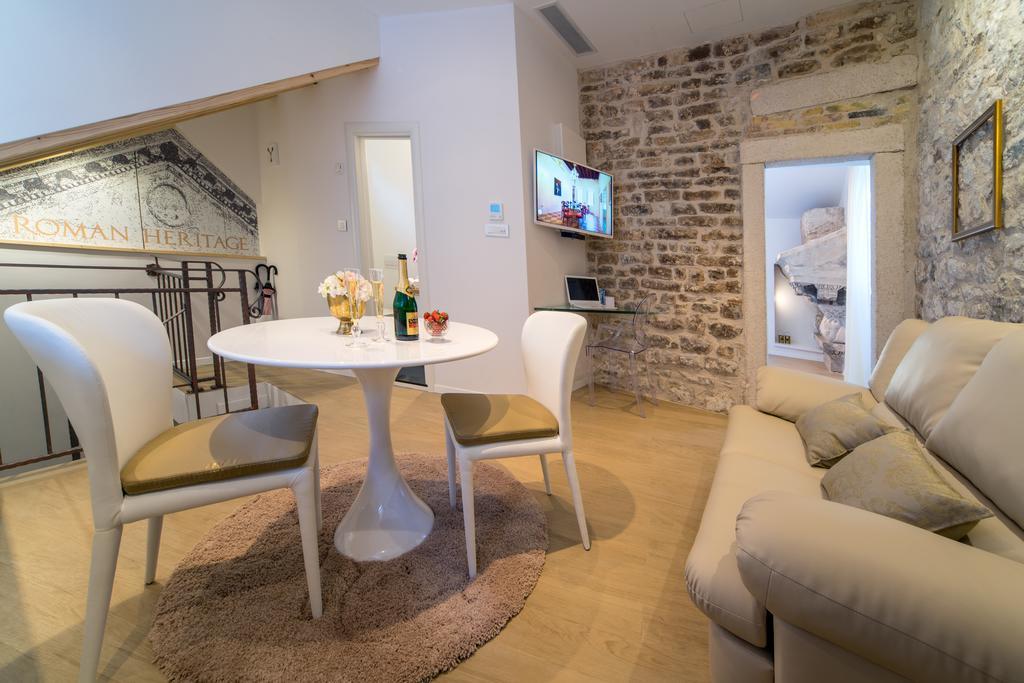 Apartment Roman Heritage Split Bilik gambar
